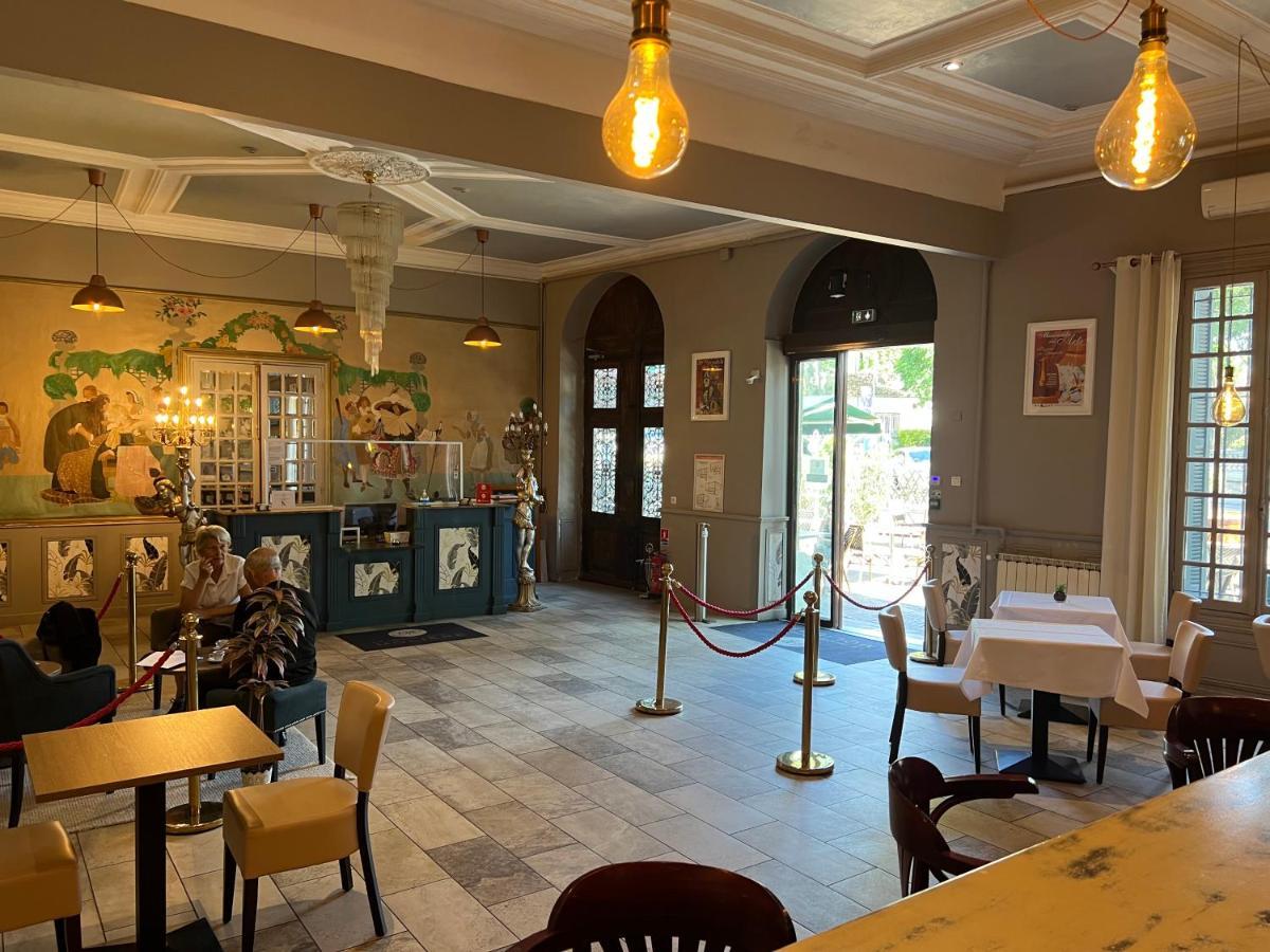 Le Grand Moliere Hotel